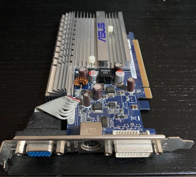 ASUS NVIDIA GeForce 8400 GS 512 MB