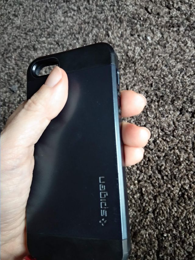 Spigen funda Slim Armor Compatible con iPhone SE