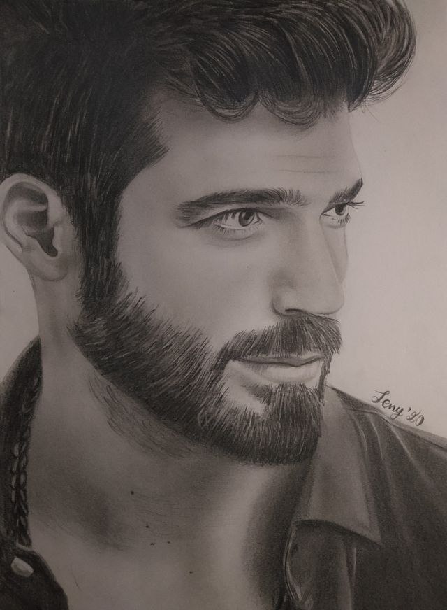 Dibujos a lápiz Can Yaman