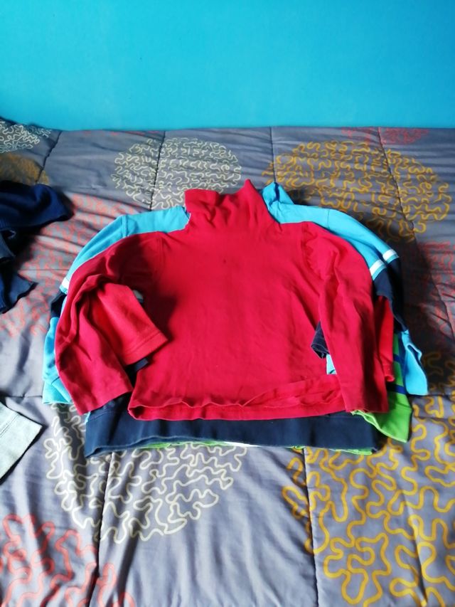 Lote parte de arriba 5/6 años de segunda mano por 2,5 € en Pastoriza en WALLAPOP Lote parte de arriba 5/6 años de segunda mano por 2,5 € en Pastoriza en WALLAPOP