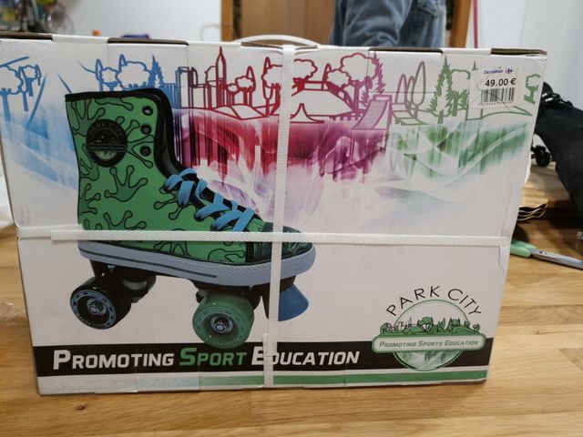 Patines con ruedas, a estrenar talla 32/33