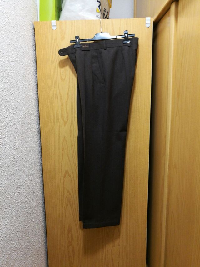 Pierre Cardin 4 pantalónes 15€  Caballero NUEVOS .