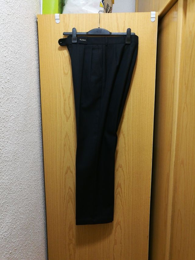 Pierre Cardin 4 pantalónes 15€  Caballero NUEVOS .