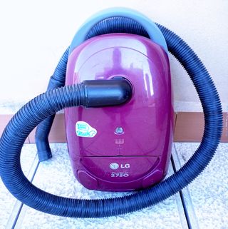 Aspiradora doméstica de segunda mano por 25 EUR en El Siscar en WALLAPOP