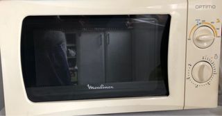 Compre la oportunidad de MICROONDAS MOULINEX - Rennes | Troc.com