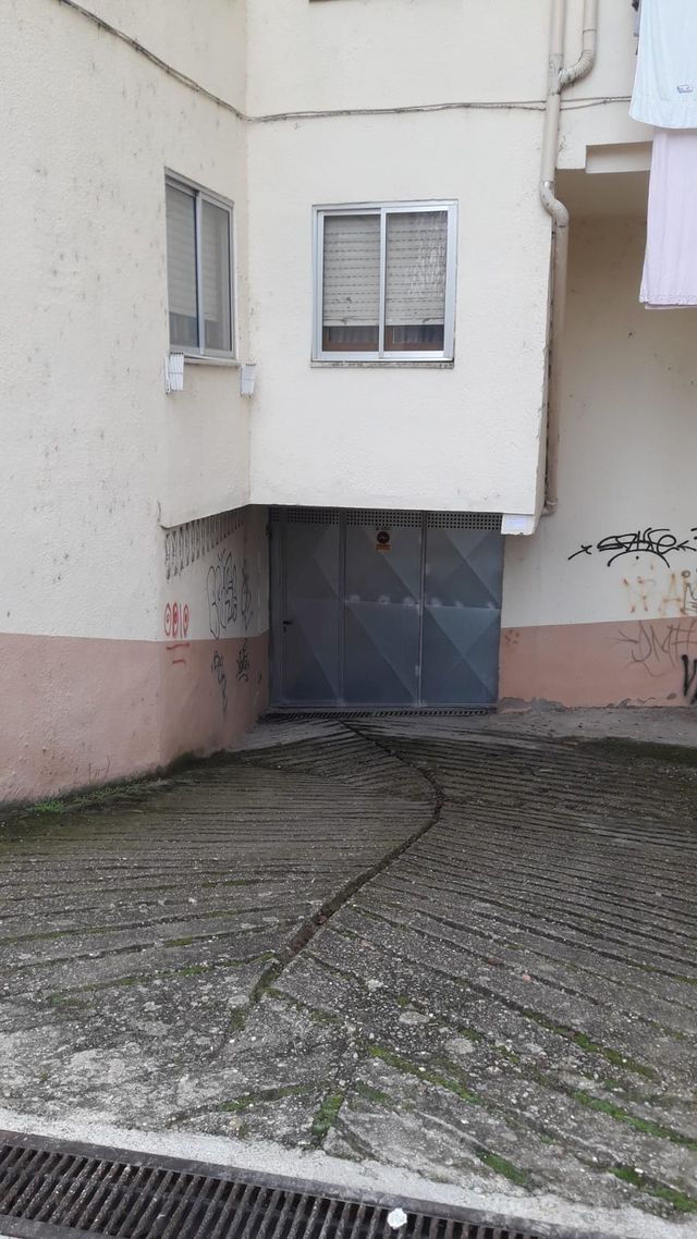 amplia plaza de garaje en sta catalina