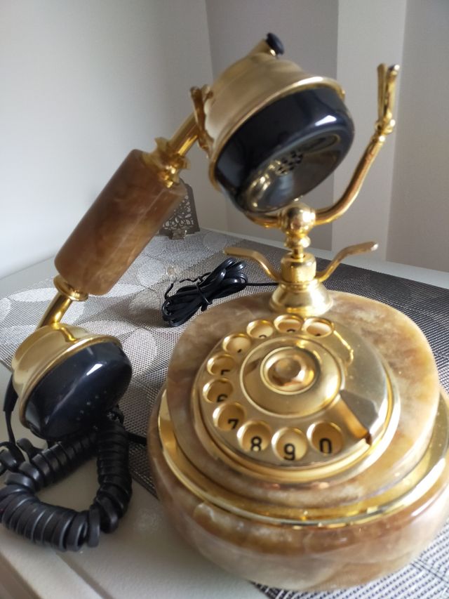Teléfono antiguo retro mármol onix