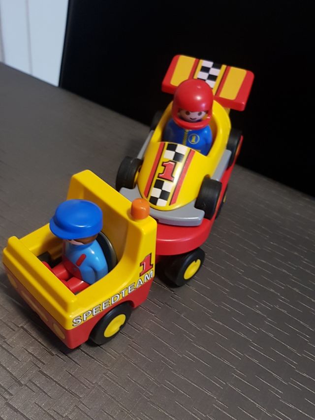 Grúa y coche carreras Playmobil 123