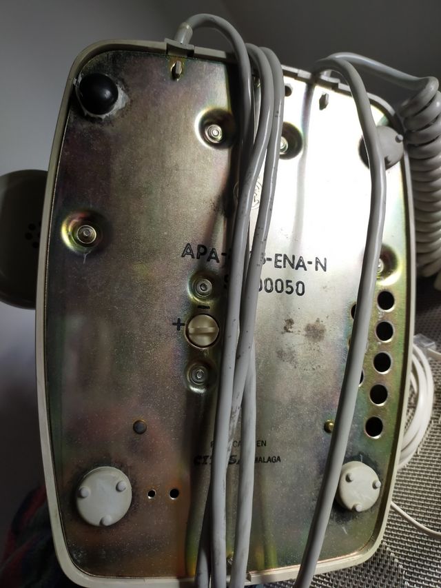 Teléfono antiguo baquelita