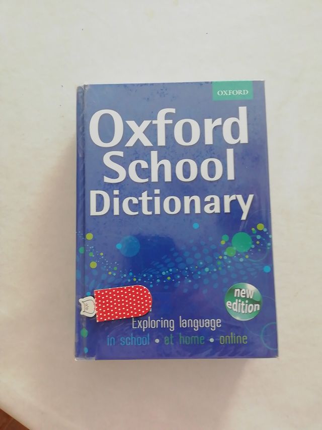 Oxford School dictionary Isbn 9780192732644