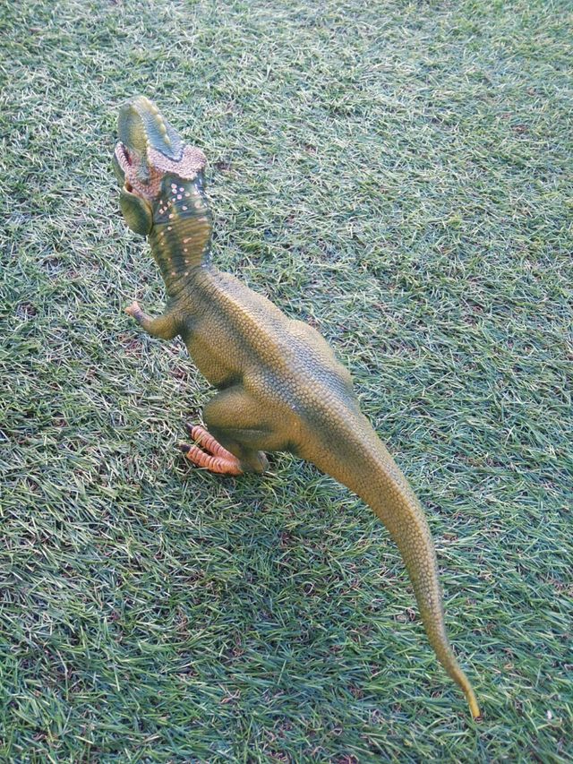 Figura dinosaurio T-Rex