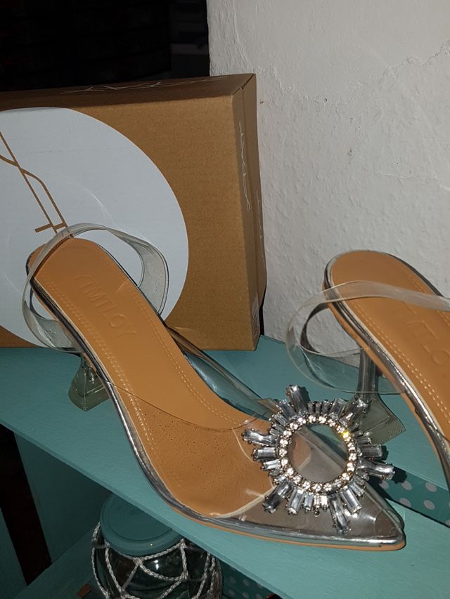 Zapatos transparentes fiesta sin estrenar de segunda mano por 15 € en Santa Cruz de Tenerife en