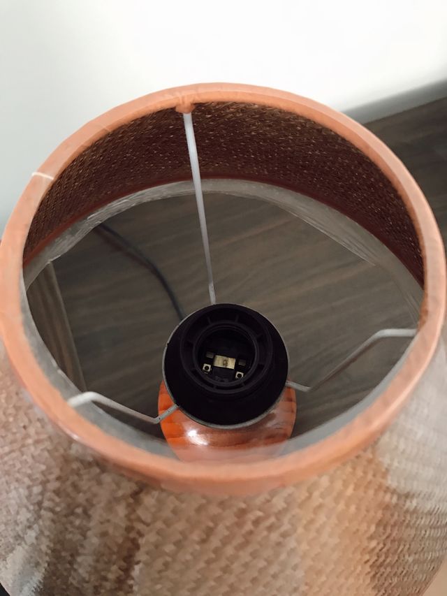 Lámpara de mesa 40cm a estrenar