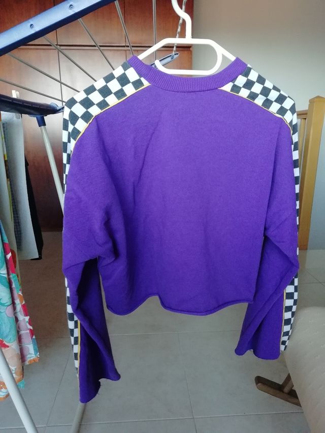 Sudadera lila/morada corta