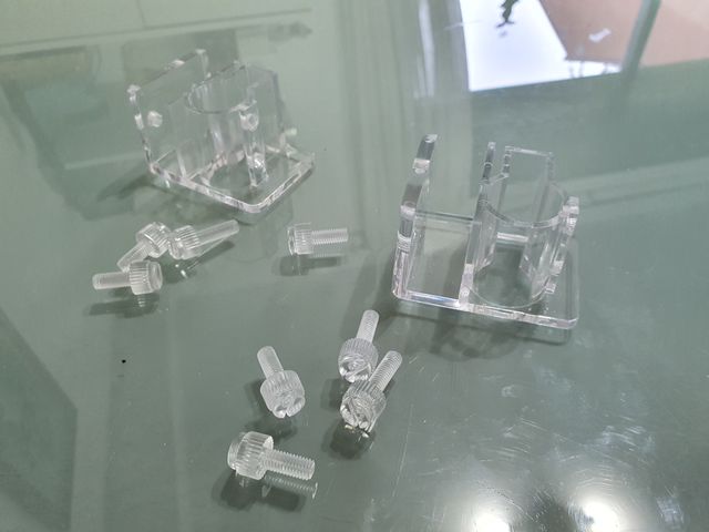 ABRAZADERA MANGUERA ACUARIO ACRILICO