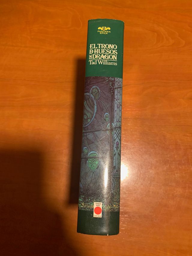 Libro El Trono de Huesos de Dragón