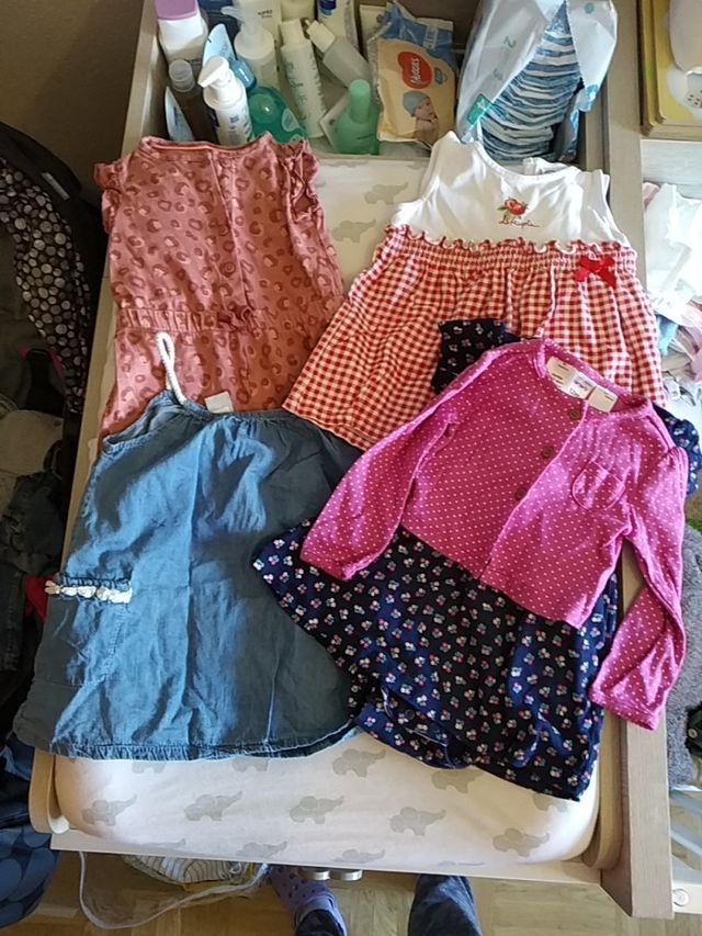 Vestidos y monos verano aprox 12 meses