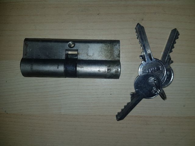 bombines- cerraduras