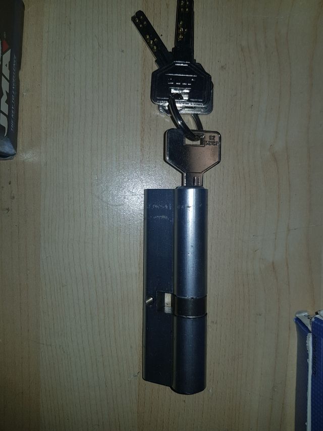 bombines- cerraduras