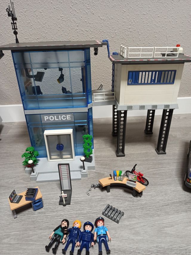 REBAJADO!! Comisaría Policía Playmobil