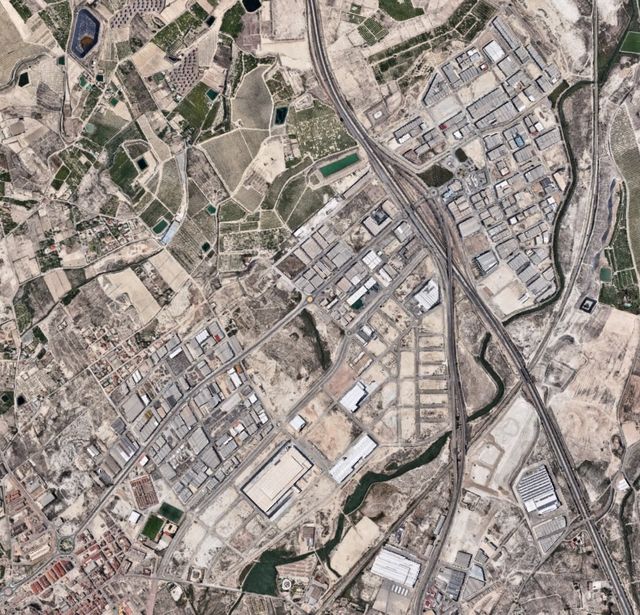 TERRENO SOLAR EN BASE 2000 - SAN MARTIN Y LORQUI