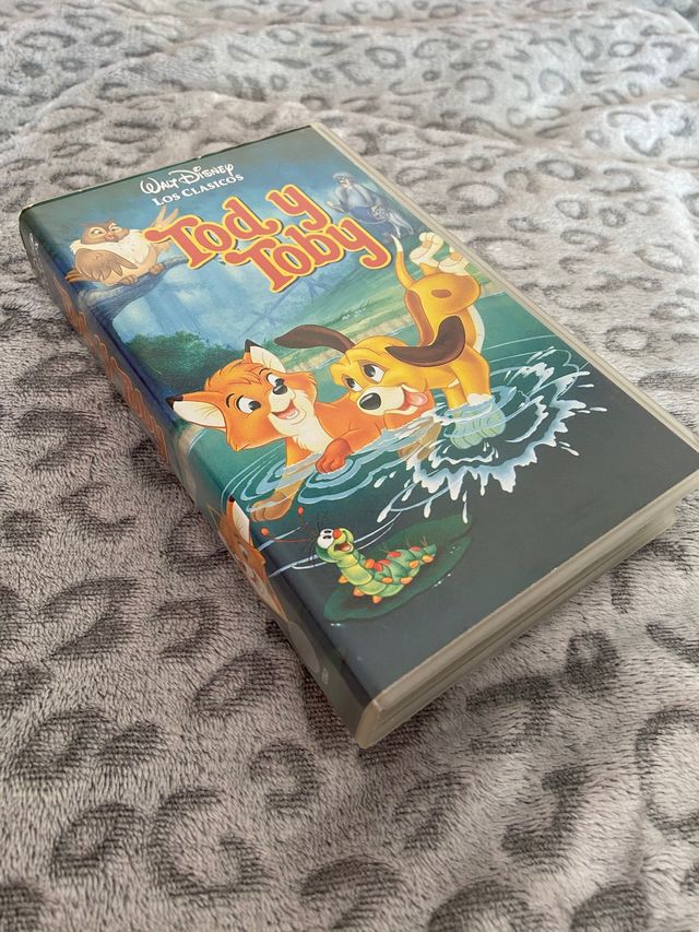 Película VHS TOD Y TOBY