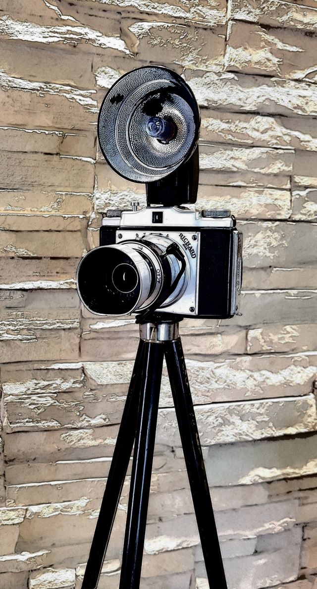 Richard Six + tripode + parasol + flash + bombilla