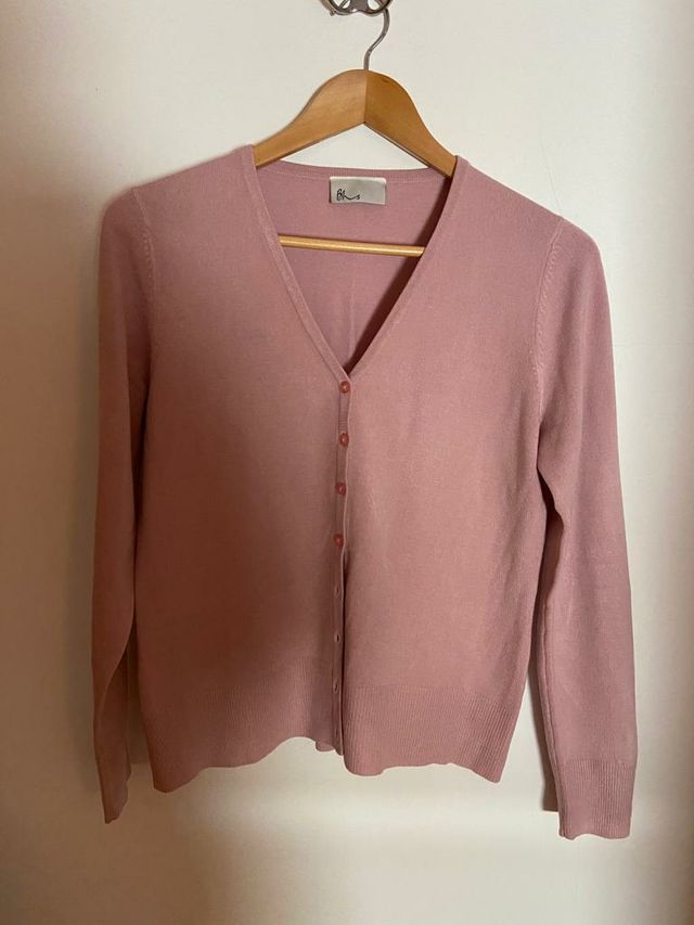 Diferente jersey rosa pastel .blanco