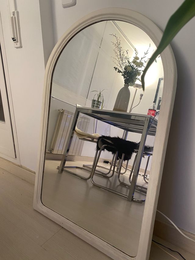 Espejo blanco madera de segunda mano por 75 EUR en Madrid en WALLAPOP