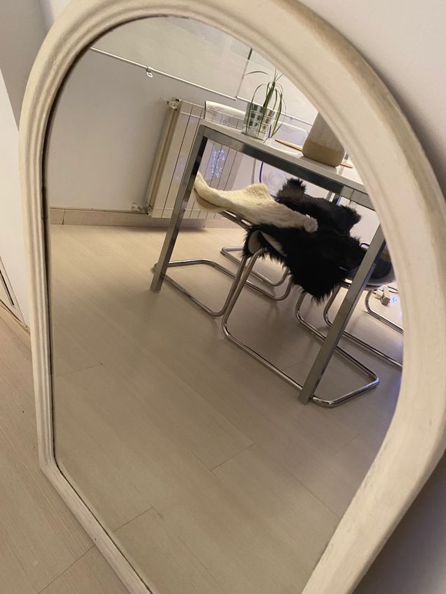 Espejo blanco madera de segunda mano por 75 EUR en Madrid en WALLAPOP