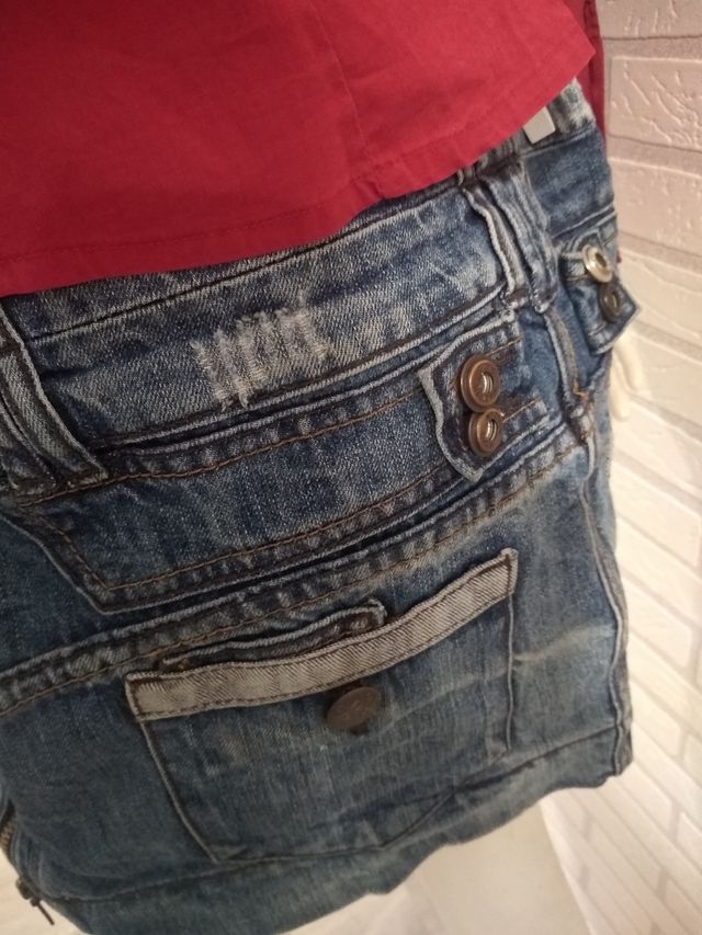 Conjunto camisa y falda