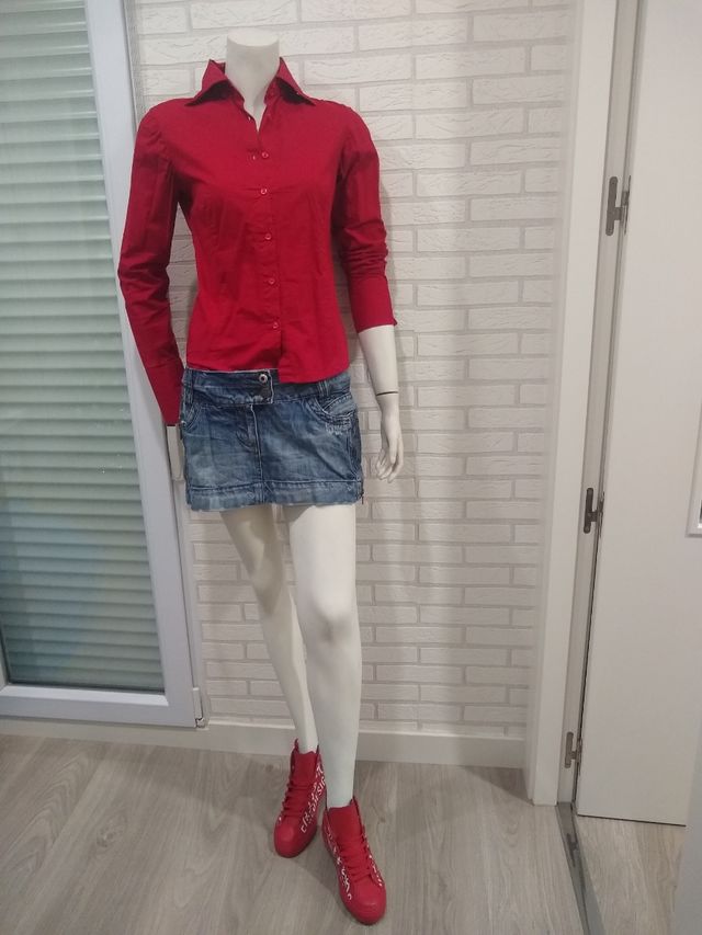 Conjunto camisa y falda