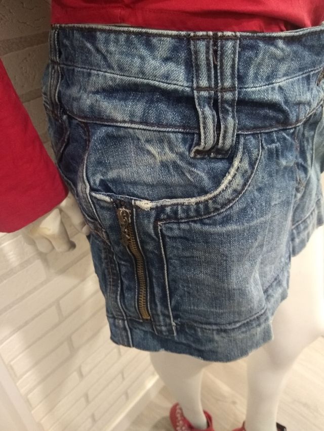 Conjunto camisa y falda