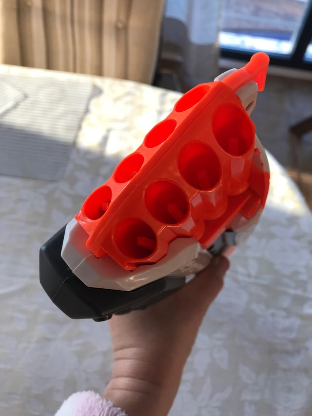 Pistola Nerf Blaster Roughcut 2x4