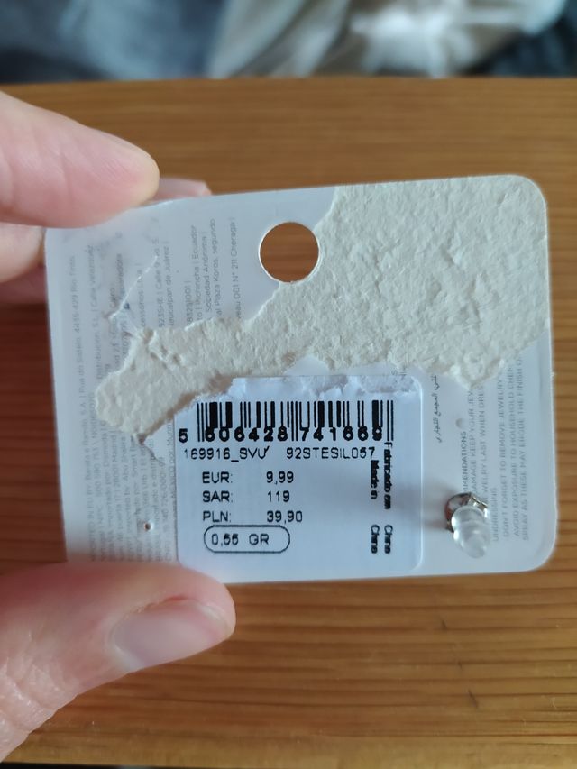 Pendiente pequeño de plata nuevo