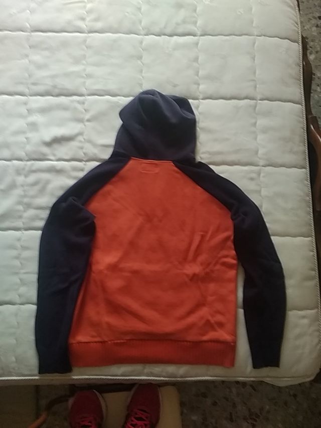 Sudadera capucha Pull and bear