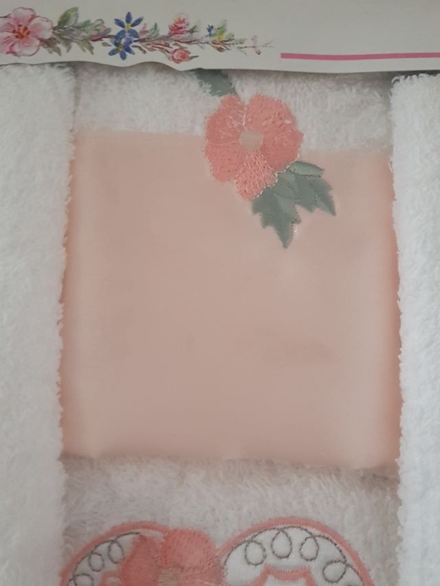 Juego de 5 toallas bordadas - A estrenar