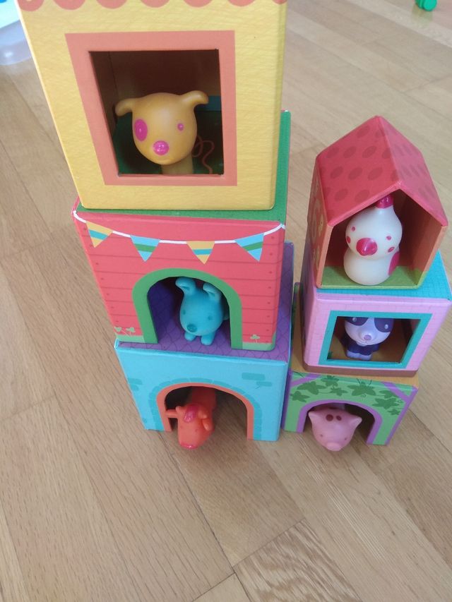 cubilete y cajas apilables. 