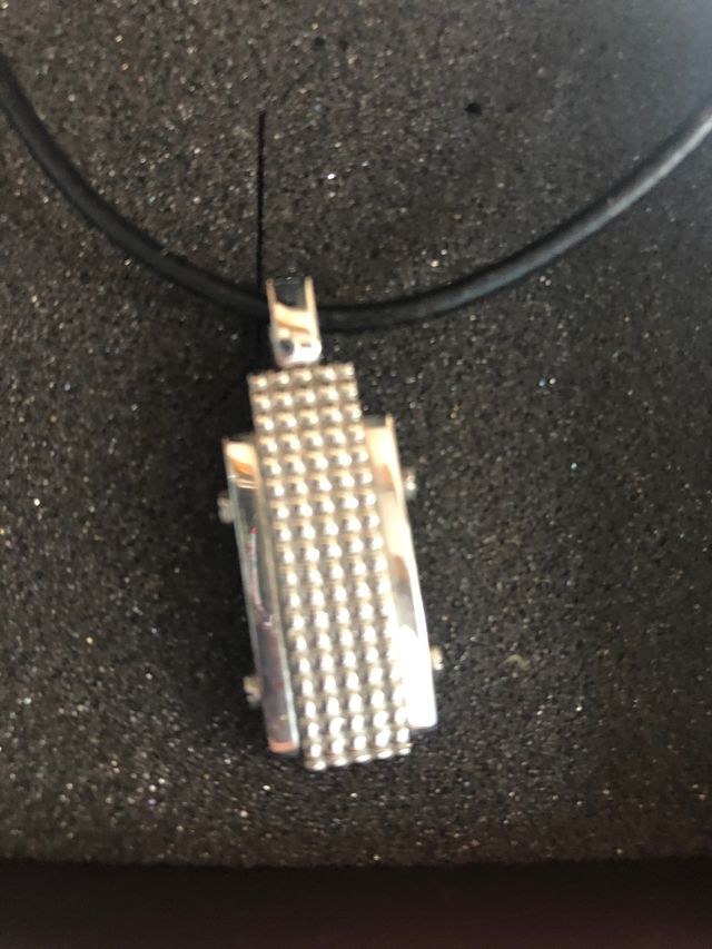 Colgantes de Lotus para caballero