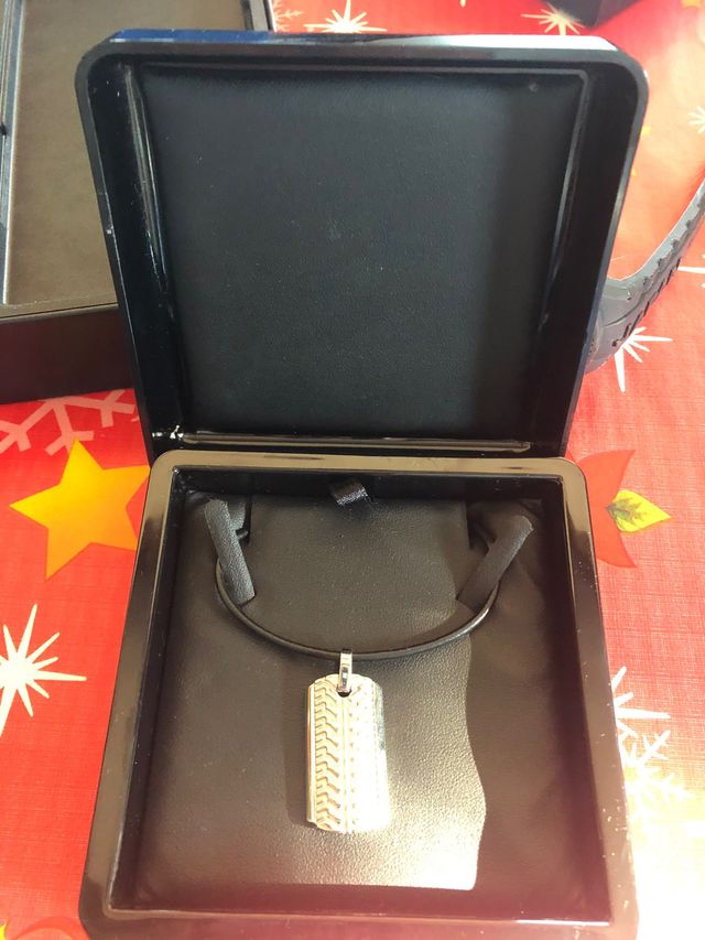 Colgantes de Lotus para caballero