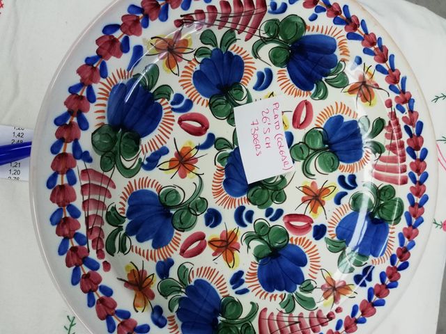 5 platos de cerámica artistica. 