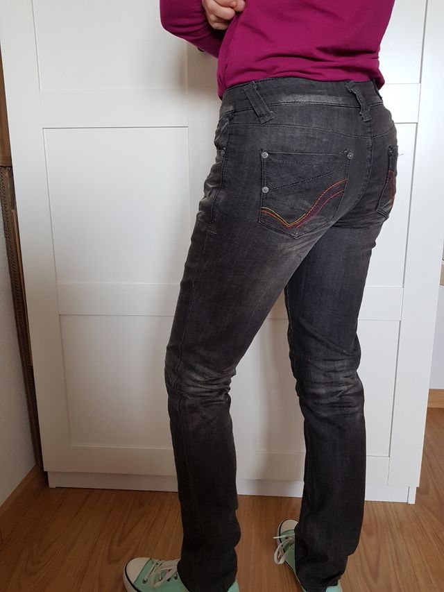 Vaqueros rectos negros desgastados Only