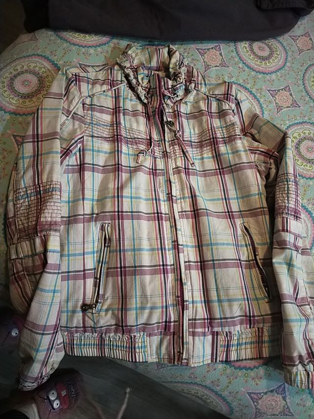 2 chaquetas de la talla S en muy buen estado