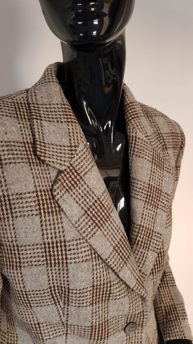 Chaqueta de cuadros marrones