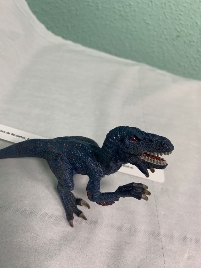 Dinosaurio de juguete