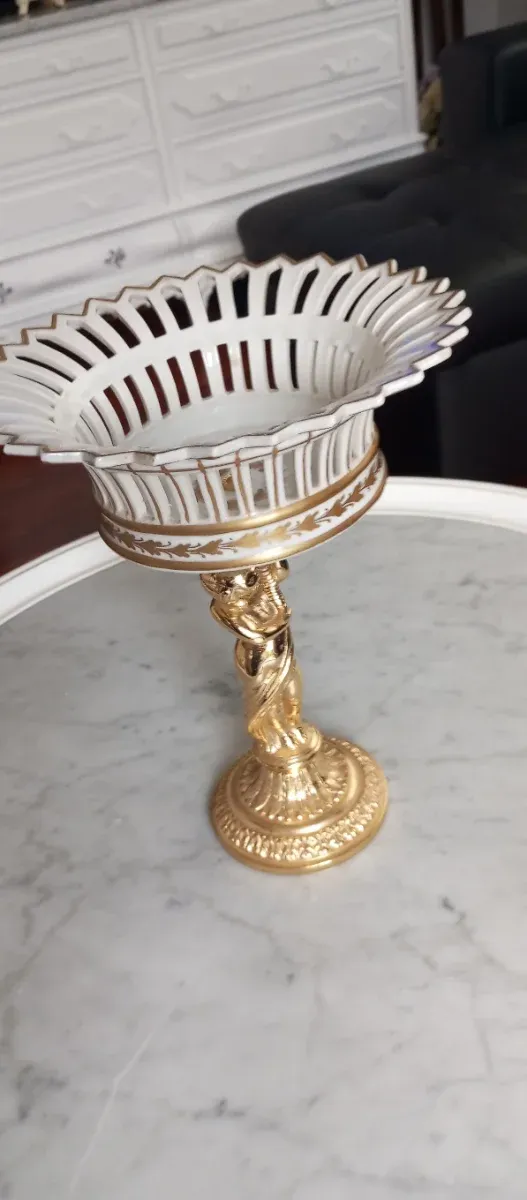 Exclusivo centro mesa Manises porcelana bronce