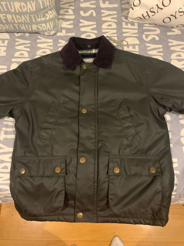 Abrigo tipo barbaur talla 8-10