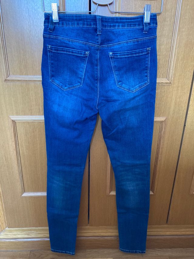 Pantalón vaquero nuevo