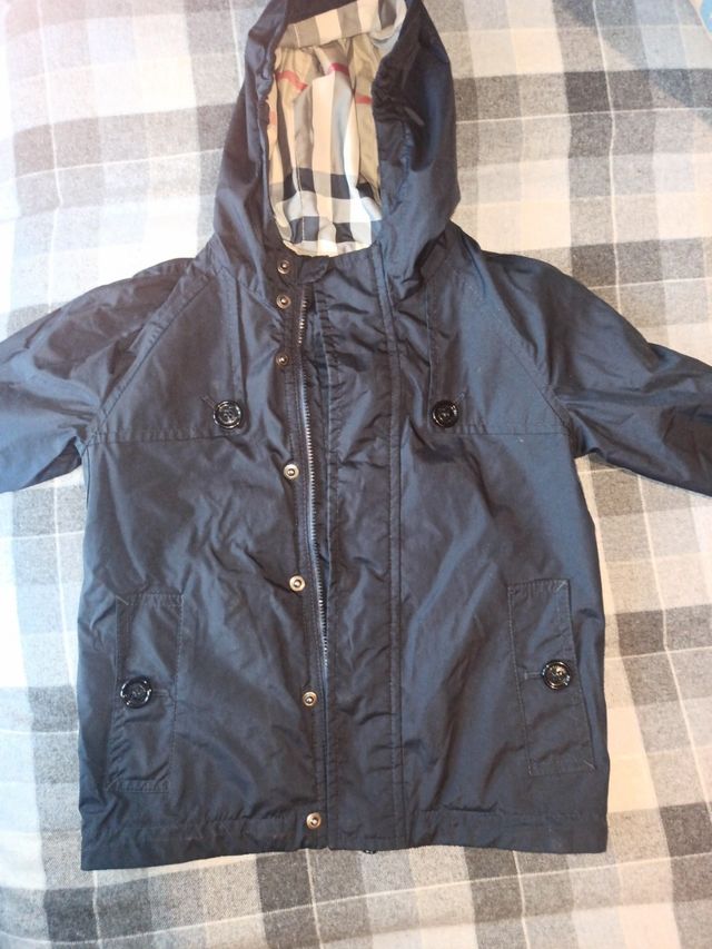 gabardina Niño/a Burberry super bonito