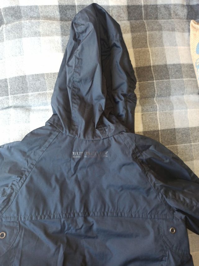 gabardina Niño/a Burberry super bonito